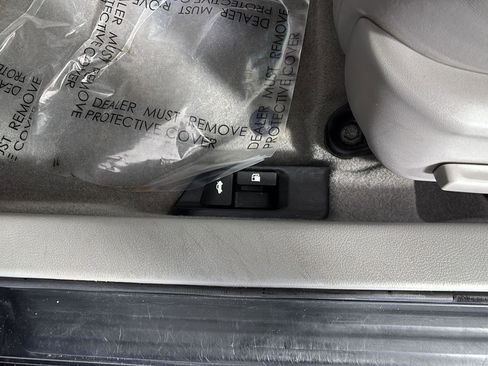 Used 2015 Toyota Camry XLE w/ Moonroof Package FWD image 24