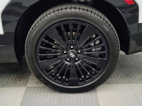 Used 2025 Hyundai Santa Fe Calligraphy AWD/4WD image 18