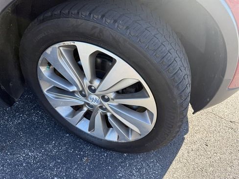 Used 2017 Buick Encore Essence FWD image 5