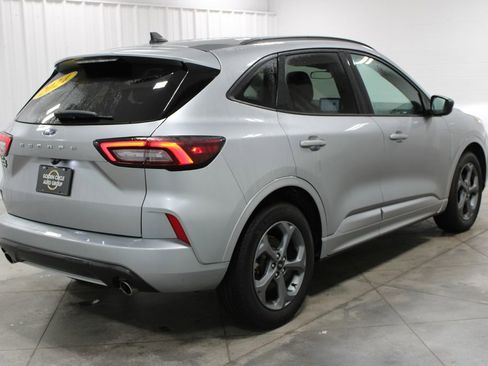 Used 2024 Ford Escape ST-Line image 9
