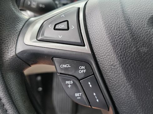 Used 2020 Ford Fusion SE FWD image 27