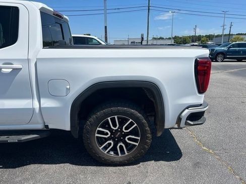 Certified 2023 GMC Sierra 1500 AT4 w/ AT4 Preferred Package AWD/4WD image 8