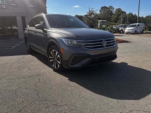 Used 2024 Volkswagen Tiguan S AWD/4WD image 5