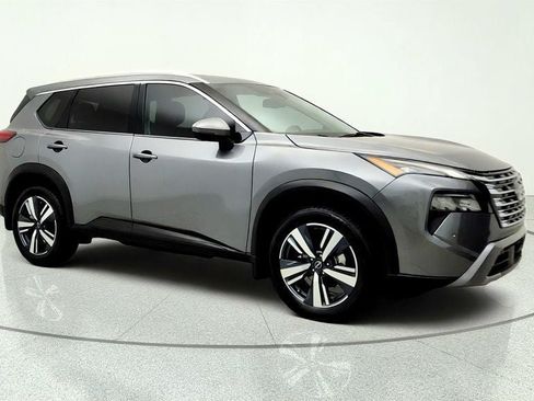 Used 2024 Nissan Rogue SL w/ SL Premium Package FWD image 3