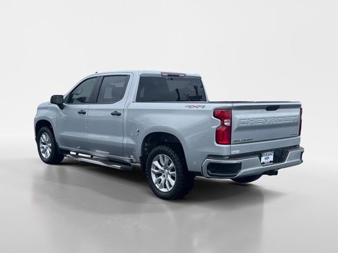 Used 2022 Chevrolet Silverado 1500 Custom image 3