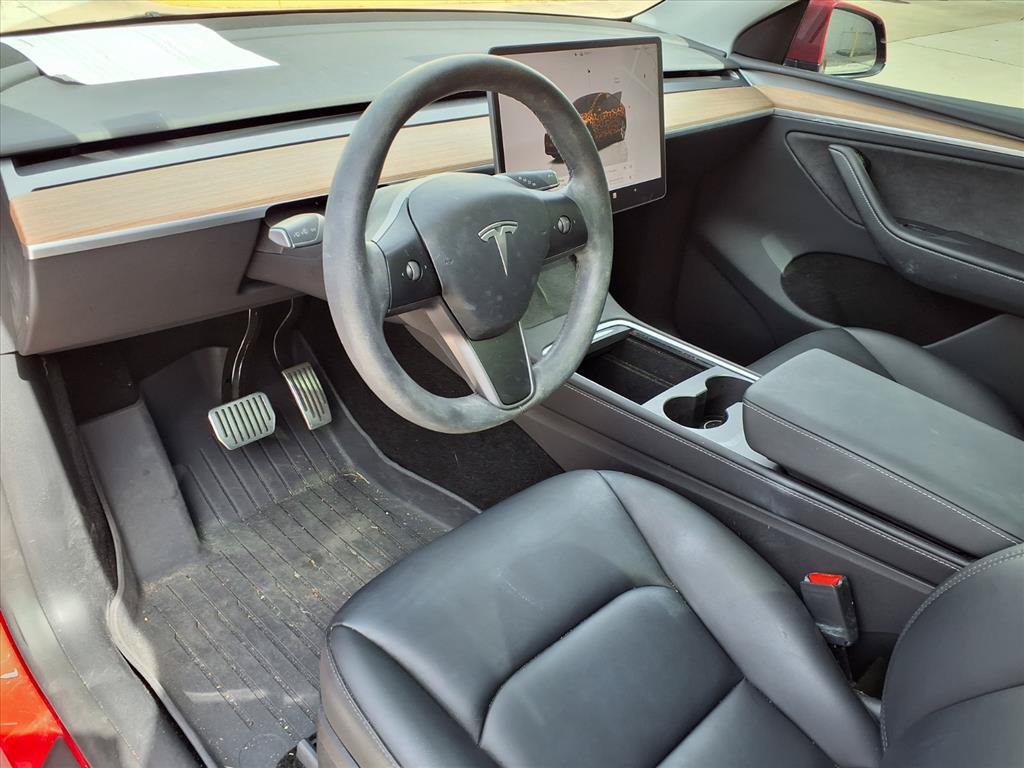 Used 2024 Tesla Model Y Long Range AWD/4WD image 12