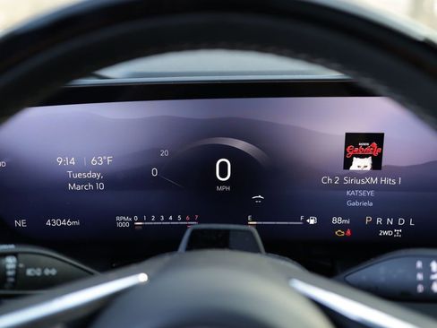 Used 2025 Buick Enclave Avenir w/ Super Cruise Package image 13