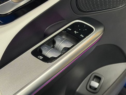 Certified 2025 Mercedes-Benz GLC 300 4MATIC image 23