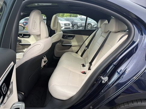 Certified 2023 Mercedes-Benz C 300 4MATIC Sedan image 33
