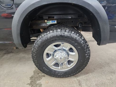 Used 2018 RAM 2500 Tradesman w/ Chrome Appearance Group image 38