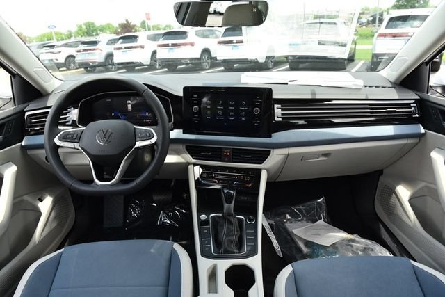 New 2026 Volkswagen Jetta SE FWD image 7