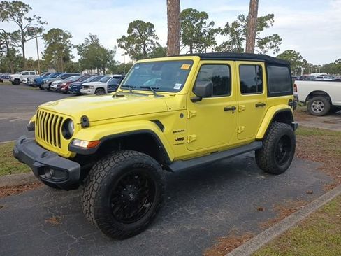 Certified 2022 Jeep Wrangler Unlimited Sahara w/ Safety Group AWD/4WD image 2