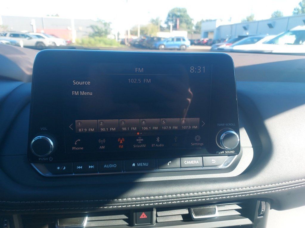 Used 2021 Nissan Rogue S AWD/4WD image 12
