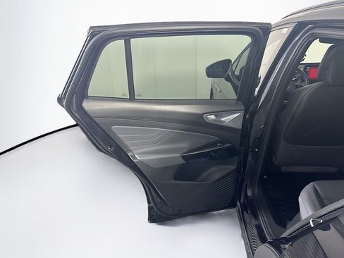 Used 2024 Volkswagen ID.4 S image 27