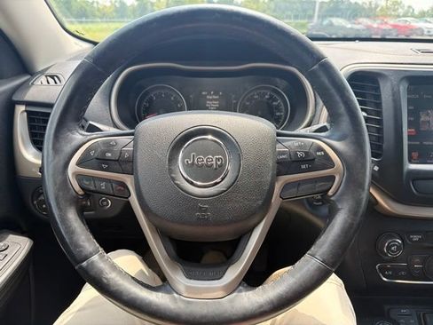 Used 2015 Jeep Cherokee Latitude w/ Comfort/Convenience Group AWD/4WD image 43