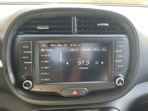 Used 2025 Kia Soul LX w/ LX Technology Package image 20