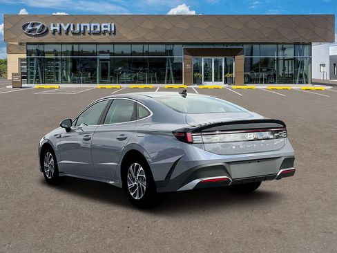 New 2026 Hyundai Sonata Blue FWD image 5