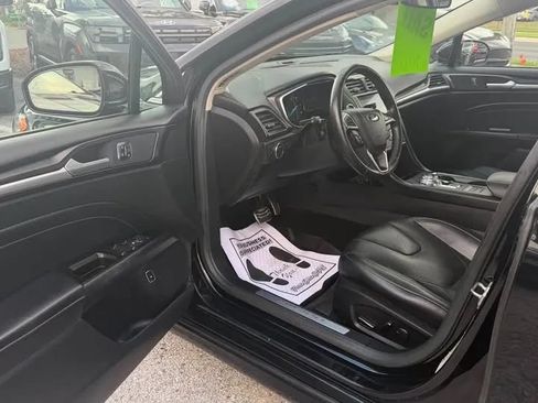 Used 2017 Ford Fusion Energi Titanium FWD image 10