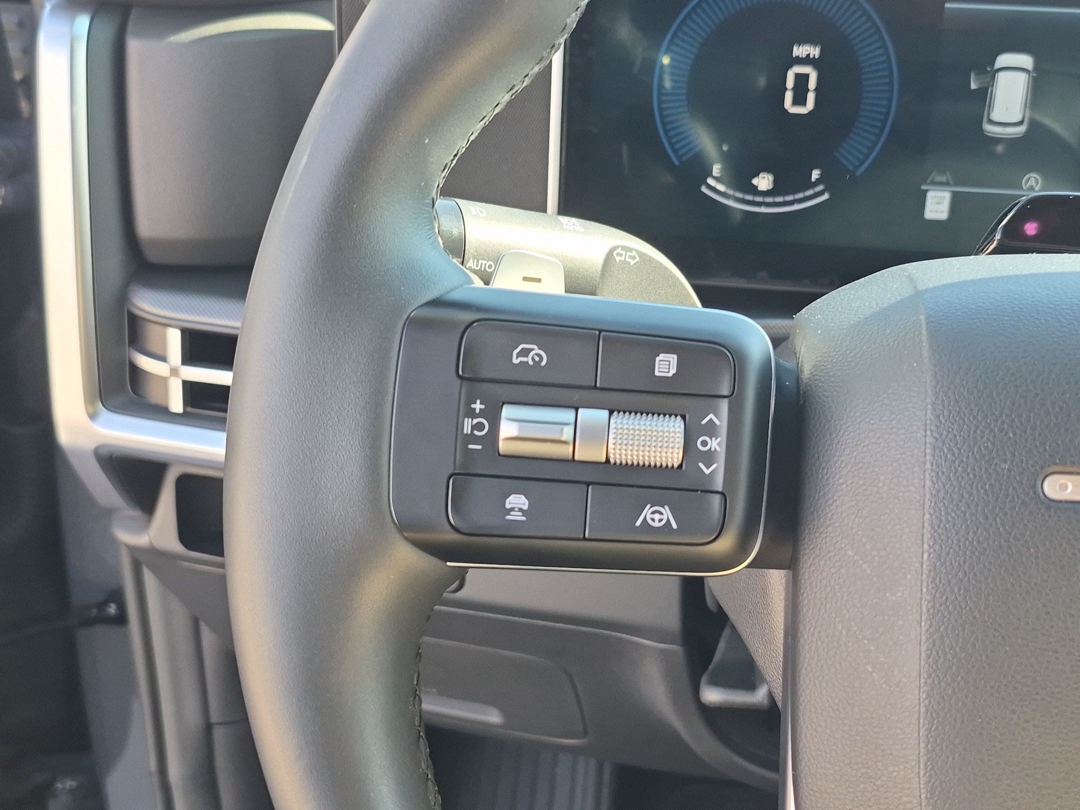 Used 2025 Hyundai Santa Fe SEL AWD/4WD image 19