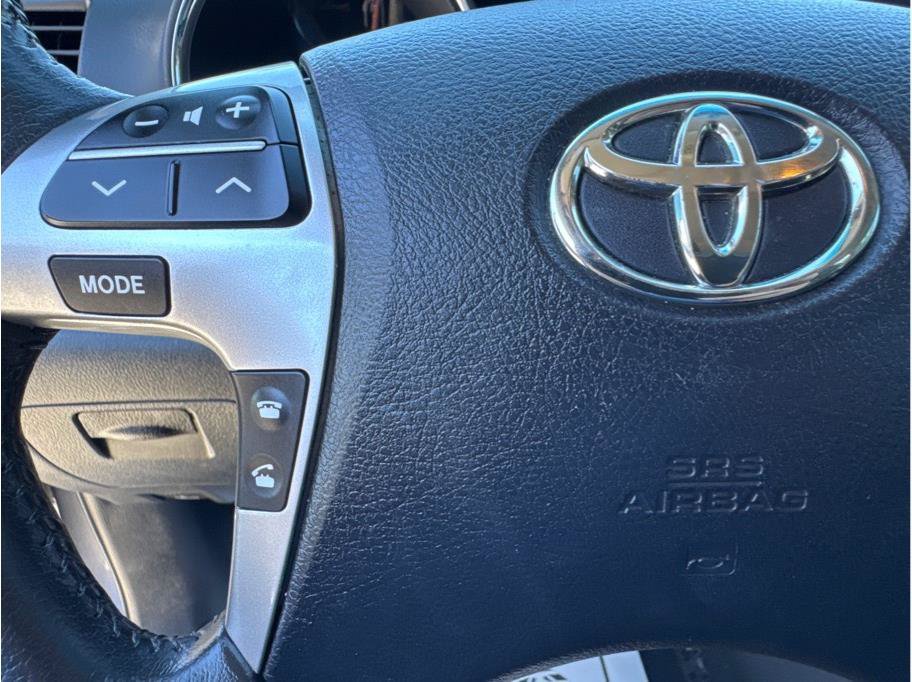 Used 2013 Toyota Highlander SE AWD/4WD image 29