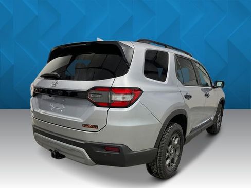 New 2025 Honda Pilot TrailSport image 5