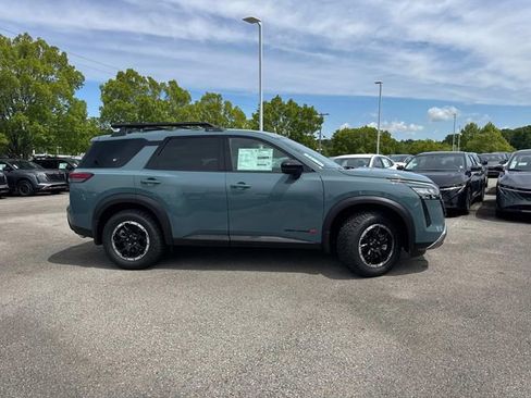 New 2026 Nissan Pathfinder Rock Creek AWD/4WD image 3