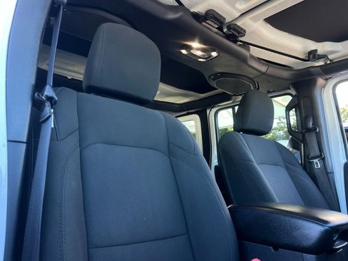 Used 2021 Jeep Wrangler Unlimited Sport AWD/4WD image 17