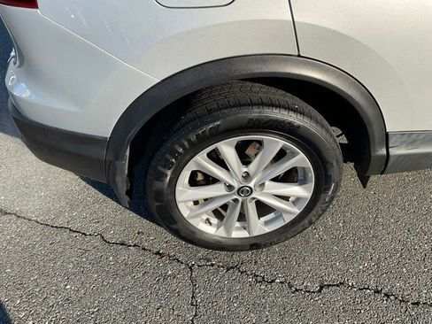 Certified 2019 Nissan Rogue Sport SV AWD/4WD image 7