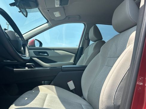 Used 2025 Nissan Rogue SV AWD/4WD image 23