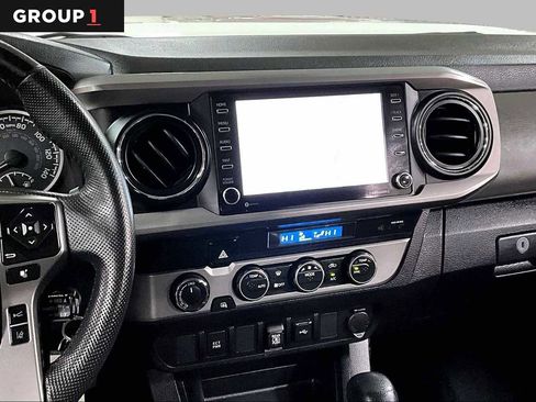 Used 2021 Toyota Tacoma SR5 AWD/4WD image 7