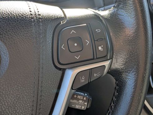 Used 2020 Toyota Sienna XLE FWD image 28