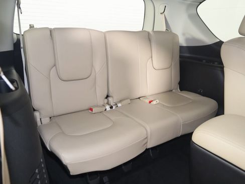 Used 2024 Nissan Armada SL w/ Captain's Chairs Package image 14