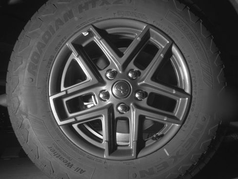 Used 2025 Jeep Wrangler Unlimited Sport AWD/4WD image 15