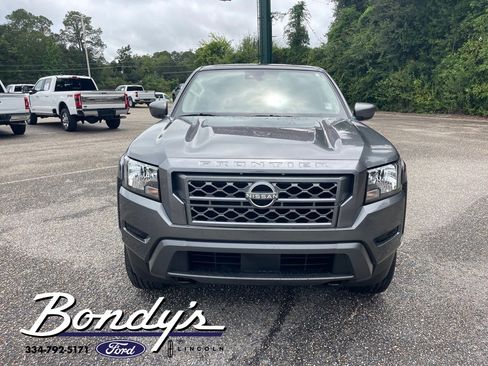 Used 2023 Nissan Frontier SV w/ Tow Package image 3