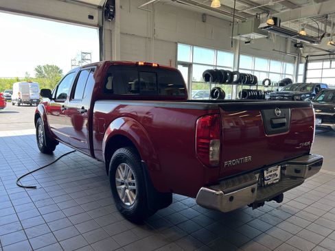 Used 2016 Nissan Frontier SV w/ SV Value Truck Package AWD/4WD image 5