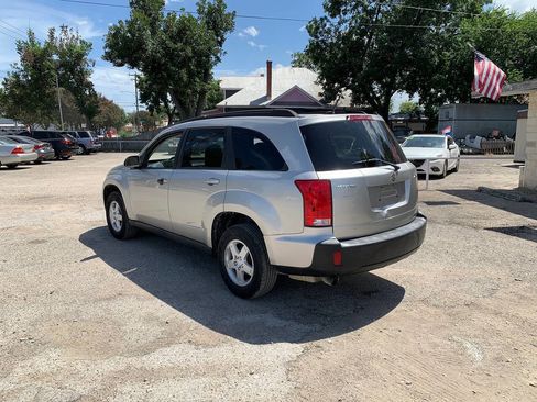 Used 2007 Suzuki XL7 2WD w/ 3rd Row image 4