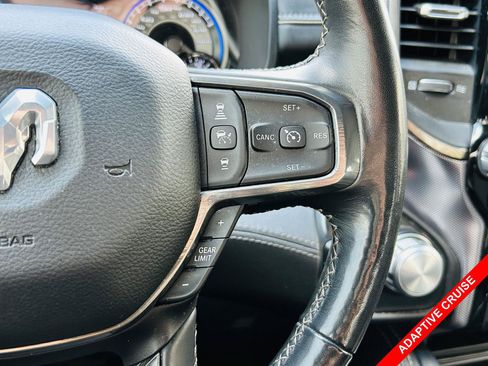 Used 2020 RAM 1500 Limited w/ Black Appearance Package AWD/4WD image 9