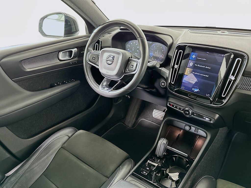 Used 2020 Volvo XC40 T4 R-Design w/ Protection Package Premier FWD image 19