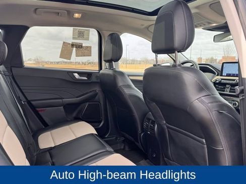 Used 2022 Ford Escape Titanium w/ Titanium Elite Package AWD/4WD image 31