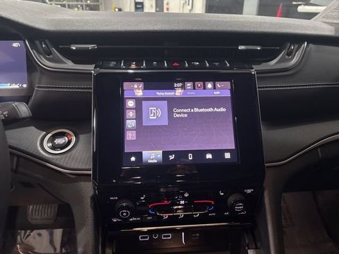 Used 2024 Jeep Grand Cherokee Altitude AWD/4WD image 24