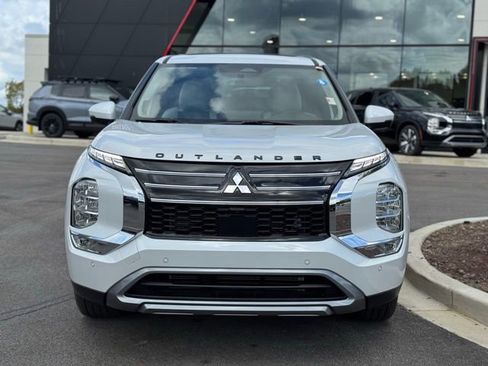 New 2025 Mitsubishi Outlander SE image 5