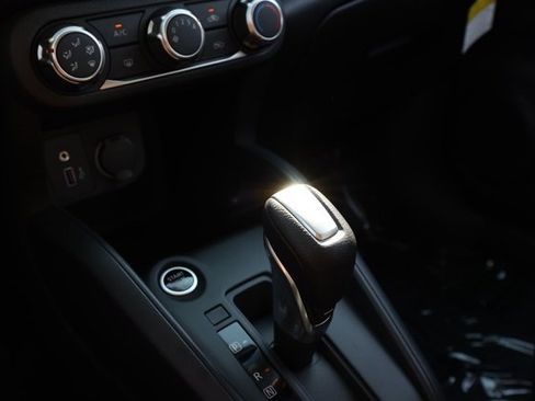 New 2025 Nissan Kicks Play S image 31