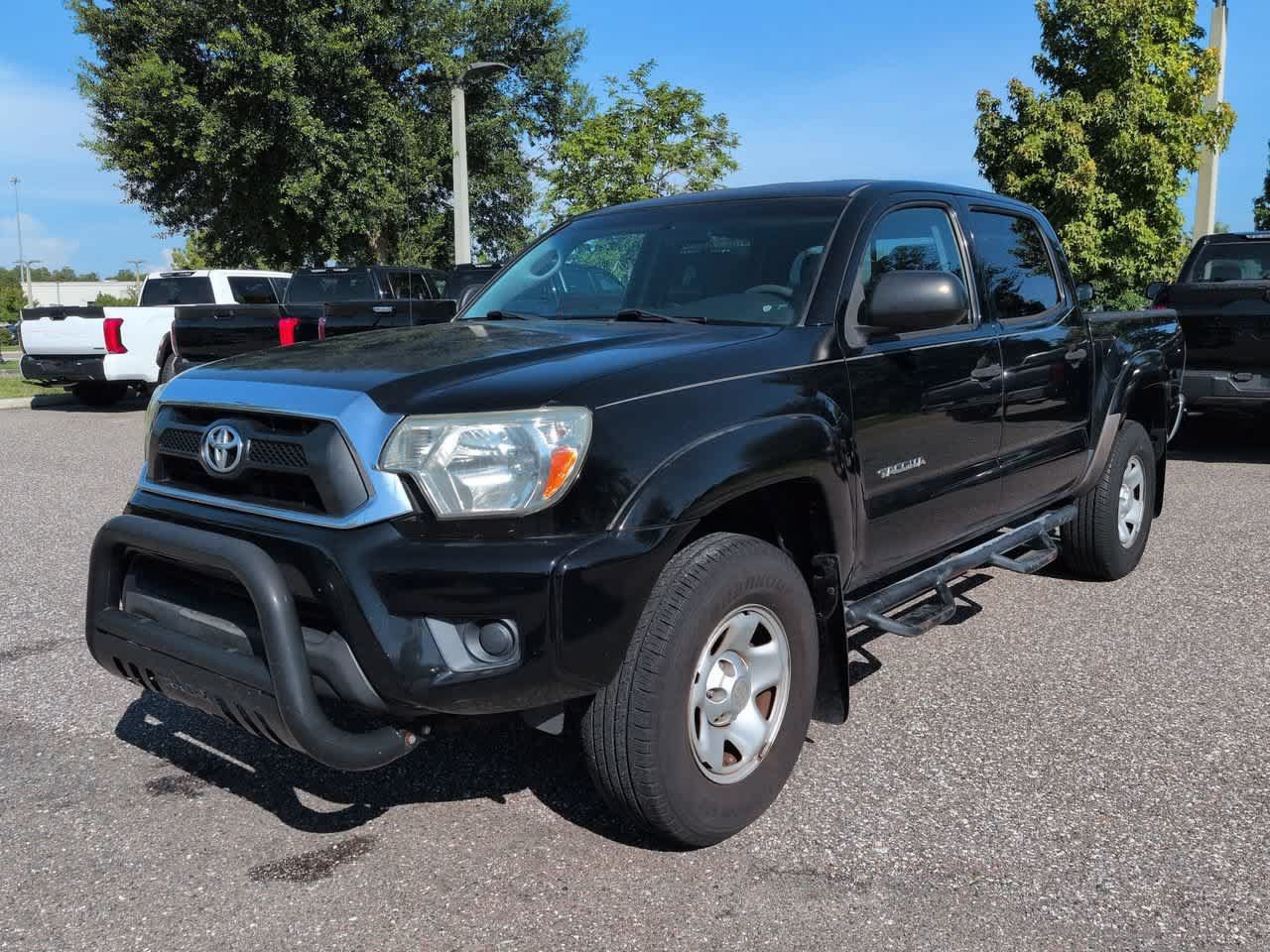 Used 2015 Toyota Tacoma PreRunner w/ SR5 Package RWD image 2