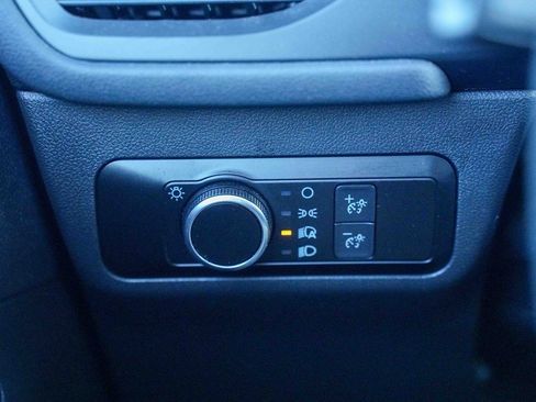 Used 2022 Ford Escape SE image 30