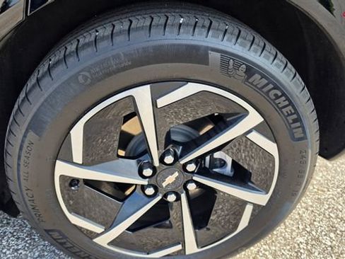 Used 2024 Chevrolet Equinox EV LT FWD image 10