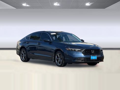 Certified 2023 Honda Accord EX image 7