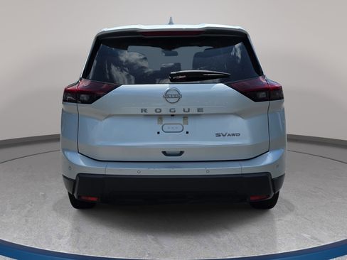 Used 2024 Nissan Rogue SV AWD/4WD image 6