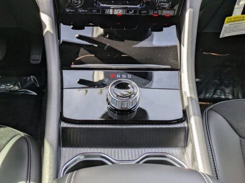 New 2025 Jeep Grand Cherokee Altitude image 17