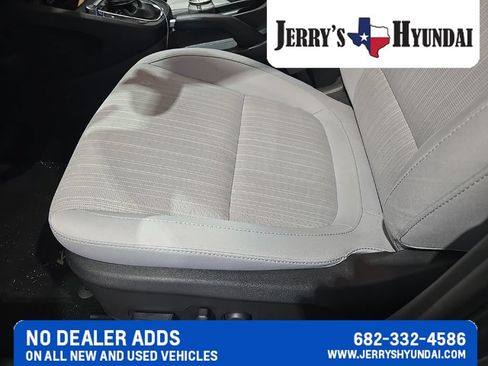 Used 2023 Hyundai Kona SEL w/ Convenience Package FWD image 10