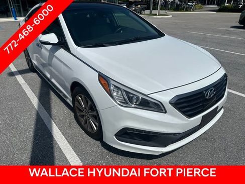 Used 2016 Hyundai Sonata Limited w/ Option Group 04 FWD image 3